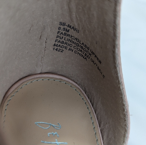 NWT Betsey Johnson Mari Champagne Size 6.5 - Picture 11 of 12